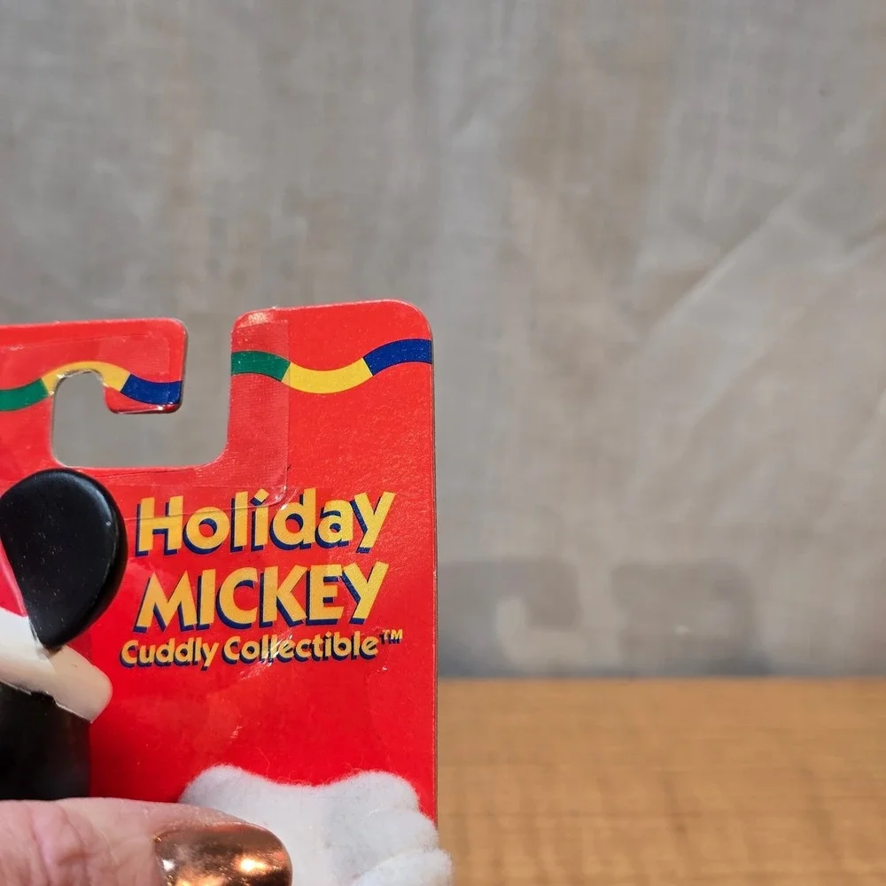 Holiday‎ Mickey Mouse Walt Disney Santa CUDDLY COLLECTIBLE New Plush Gift